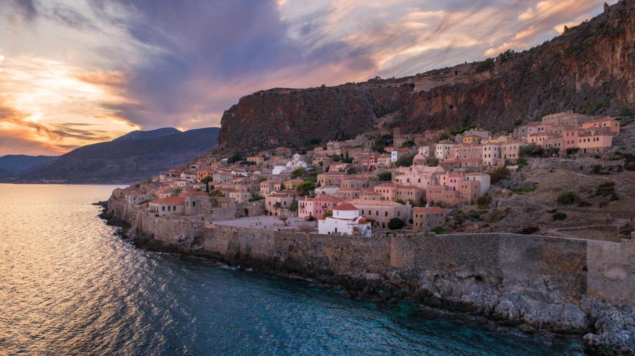 Kalnterimi Guesthouses Monemvasia Bagian luar foto
